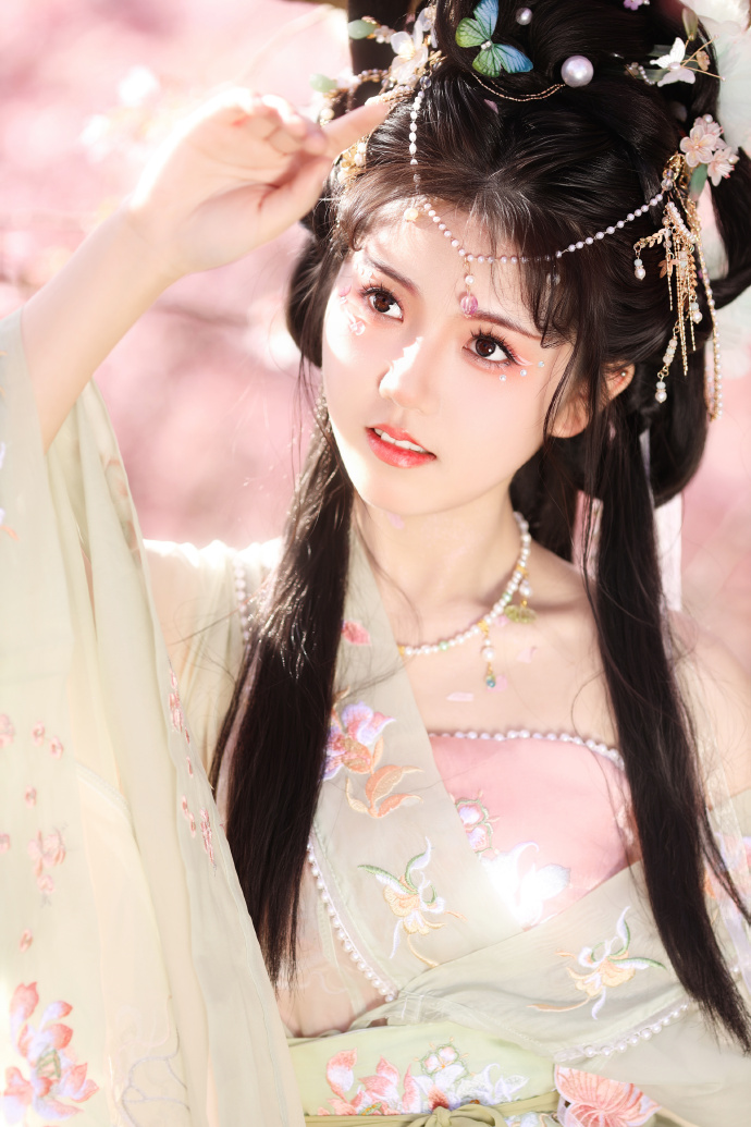 可怜的东西 封面